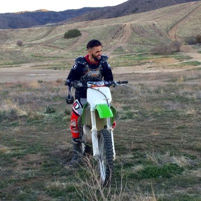 Profile Picture of Champagne Papi (@TheNigguhJames) on Twitter