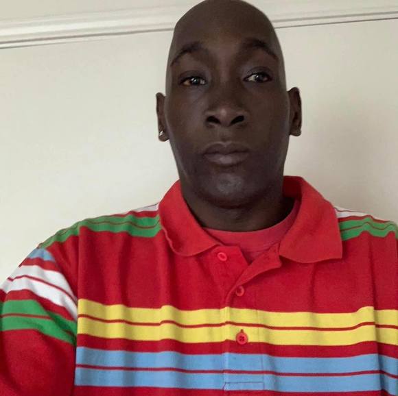 Profile Picture of Altwon Taylor (@altwontaylor) on Poshmark