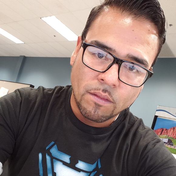 Profile Picture of Daniel Almaguer (@d_almaguer82) on Poshmark
