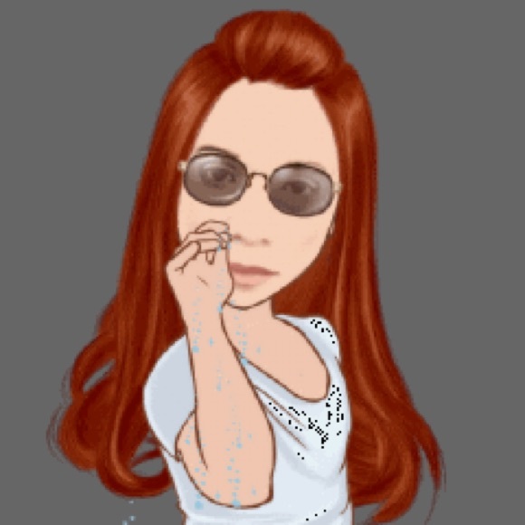 Profile Picture of Aidelina Garcia (@aidelinagarcia) on Poshmark