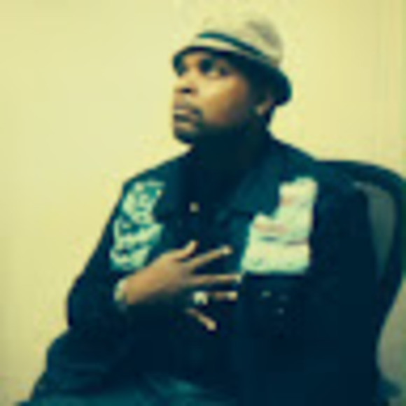 Profile Picture of Eric Rakestraw (@ericfrakestraw) on Poshmark