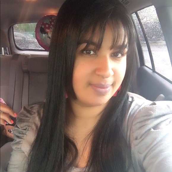 Profile Picture of Nicole Jimenez (@jcjn0816) on Poshmark