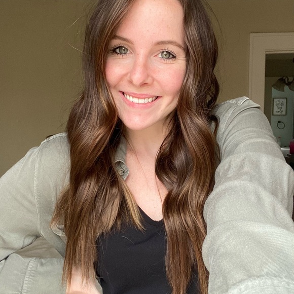 Profile Picture of Taylor Trentham (@taylorrstevens) on Poshmark