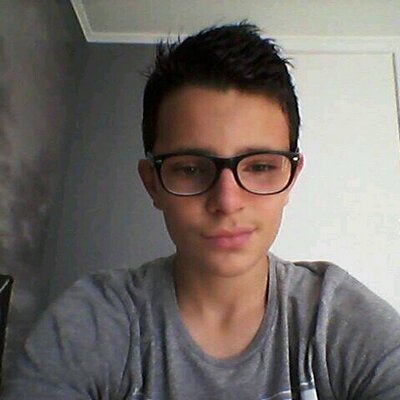 Profile Picture of Benjamin Royer (@LeMecDuCoLL3G3) on Twitter