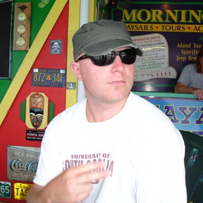 Profile Picture of Dave Henderson (@moist_robot) on Twitter
