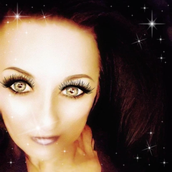 Profile Picture of Dawn Carter (@dawncarter906) on Poshmark