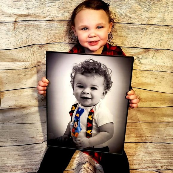 Profile Picture of Nicole Schell (@nicoleizhere) on Poshmark