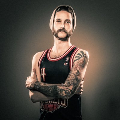 Profile Picture of Aaron Rostad (@pinotgwar) on Twitter