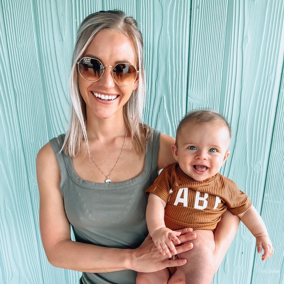 Profile Picture of Rachel Simonis (@rachel_manz) on Poshmark