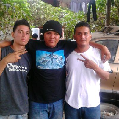 Profile Picture of Carlos Irias (@carlosirias991) on Twitter