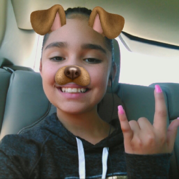 Profile Picture of Alitza Cooper-chalate (@alitza_cooper) on Poshmark