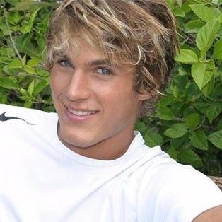 Profile Picture of Marc Moll (@_Marc11) on Twitter