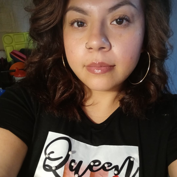 Yesenia Quiroz quiroz - Poshmark Profile Picture of Yesenia Quiroz quiroz (@quiroz1213) on Poshmark