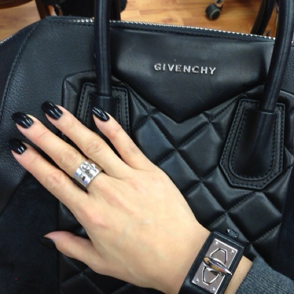 Profile Picture of Tori Coleman (@toriderie16) on Poshmark