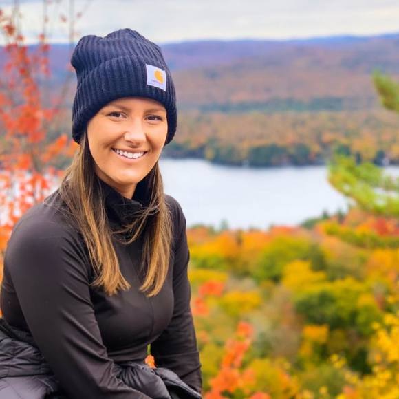 Profile Picture of Dani Panebianco (@danileap) on Poshmark