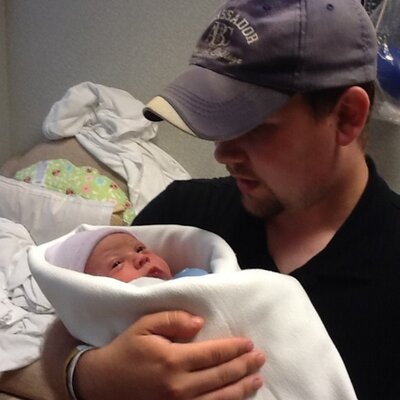 Profile Picture of Logan Fields (@PrayerButtonGuy) on Twitter