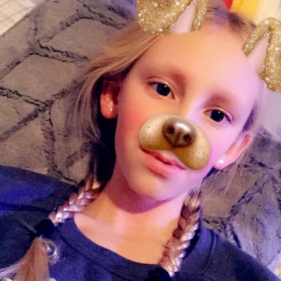 Profile Picture of Katie Heckelmann (@katie_heckel) on Poshmark