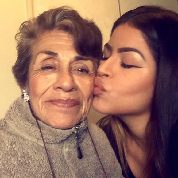 Profile Picture of Daniela Dacosta (@dani_dacosta) on Poshmark