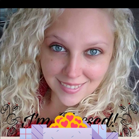 Profile Picture of Debra Manderson (@debramanderson) on Poshmark