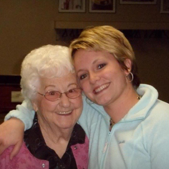 Profile Picture of Jessica Jannisch (@jessijay3420) on Poshmark