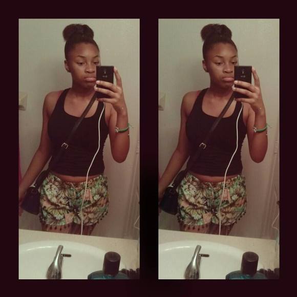Profile Picture of Trinity Harris (@trinityjh) on Poshmark