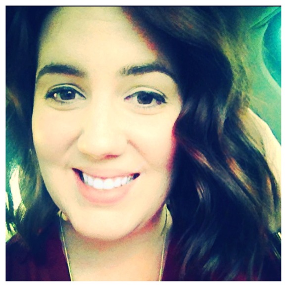 Profile Picture of Megan Alessandri (@glamkills) on Poshmark