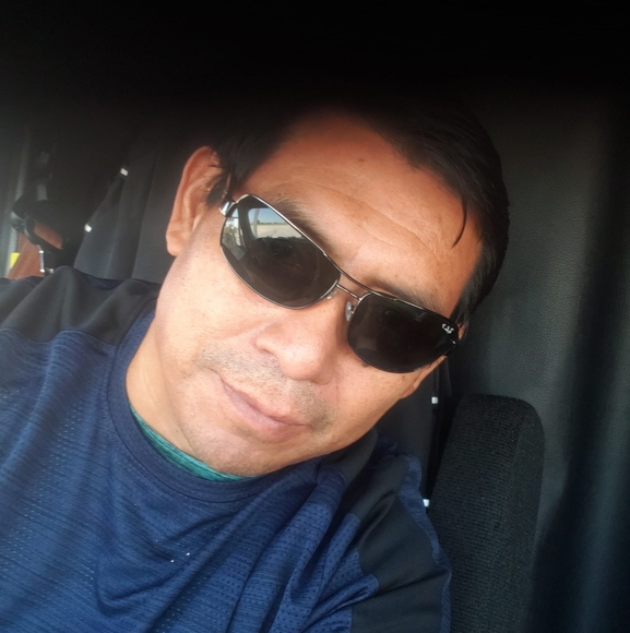 Profile Picture of Tizolmartin tizol Tizol (@tizolmartin) on Poshmark