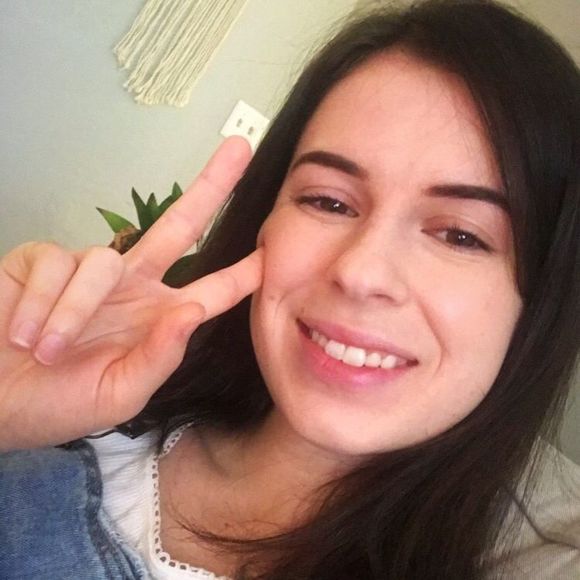 Madison Heinzeroth - Poshmark Profile Picture of Madison Heinzeroth (@mheinzeroth) on Poshmark