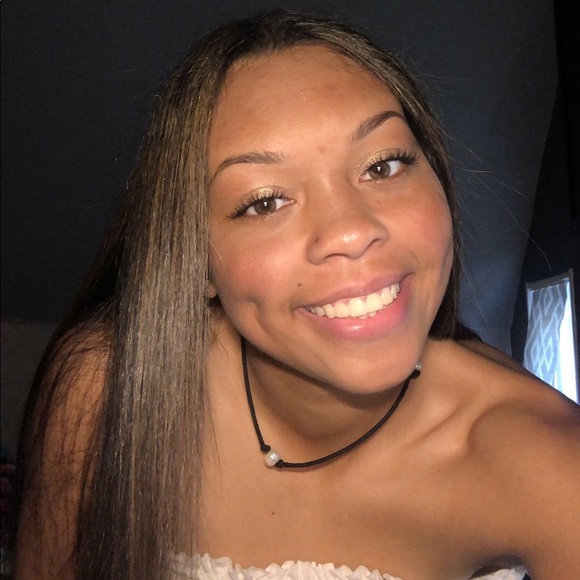 Profile Picture of Salena Jaquay (@salenajaquayy) on Poshmark