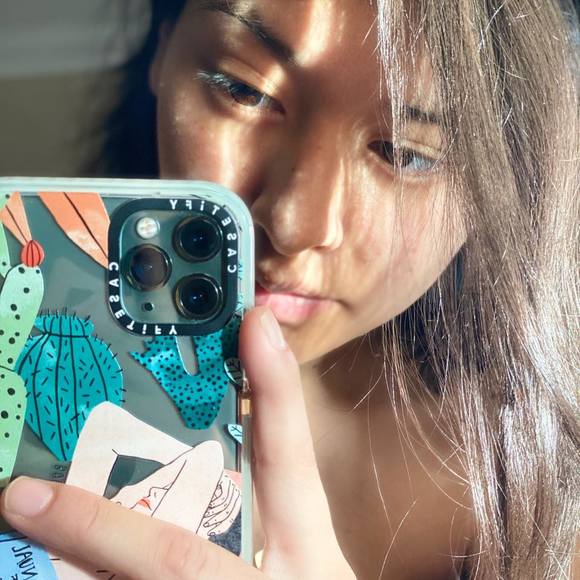 Profile Picture of Dayanara Saltos (@dayatene16) on Poshmark