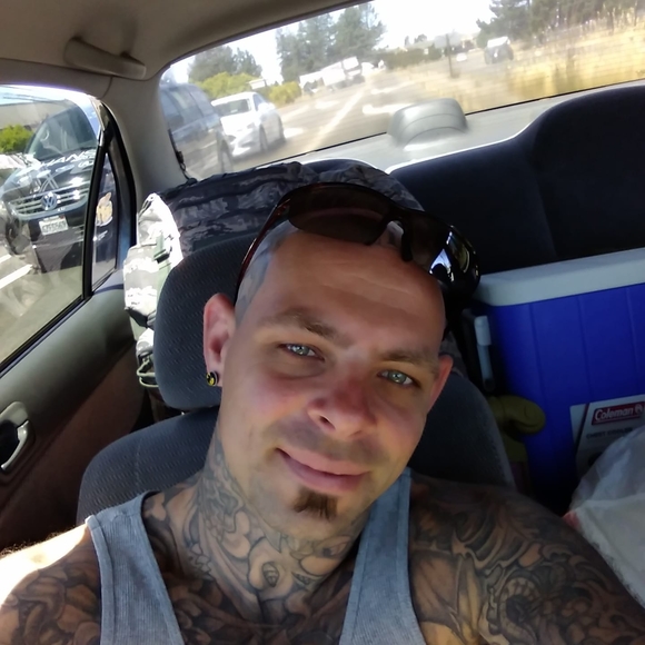 Profile Picture of Chris Palmer (@chrispalmer783) on Poshmark