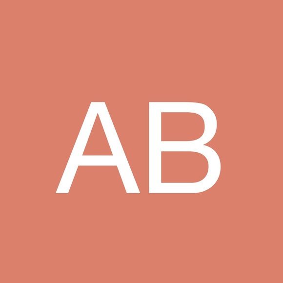 Profile Picture of Andrea Brainerd (@abrainerd1) on Poshmark