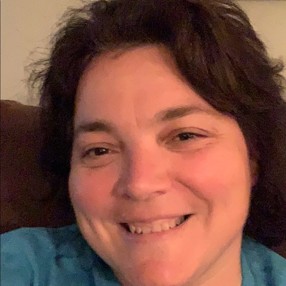 Profile Picture of Heather Haas (@haas14) on Poshmark