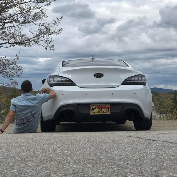 Profile Picture of James Mendez (@jamesmendez14) on Poshmark