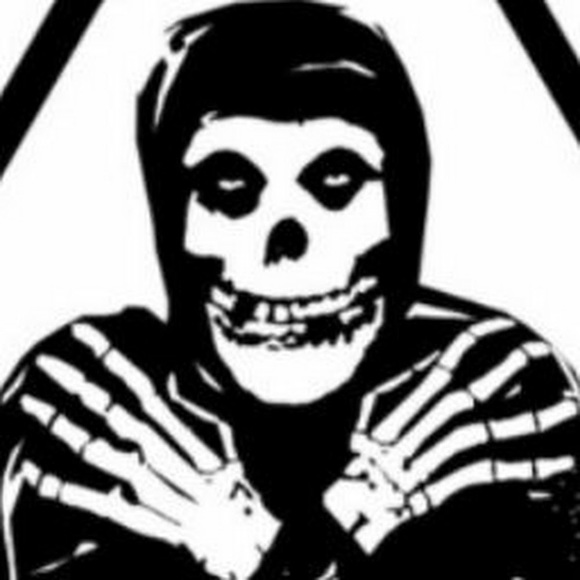 Profile Picture of Db Jüenemann (@dbplan9) on Poshmark