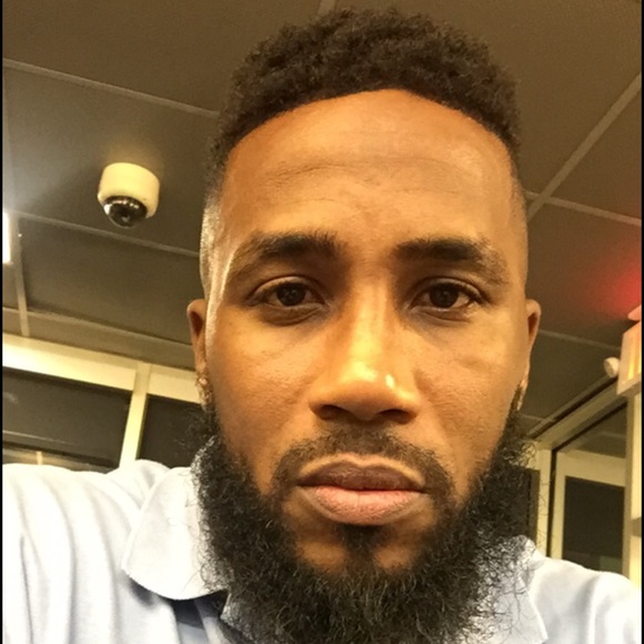 Profile Picture of Kenny Benson (@krbenson8911) on Poshmark