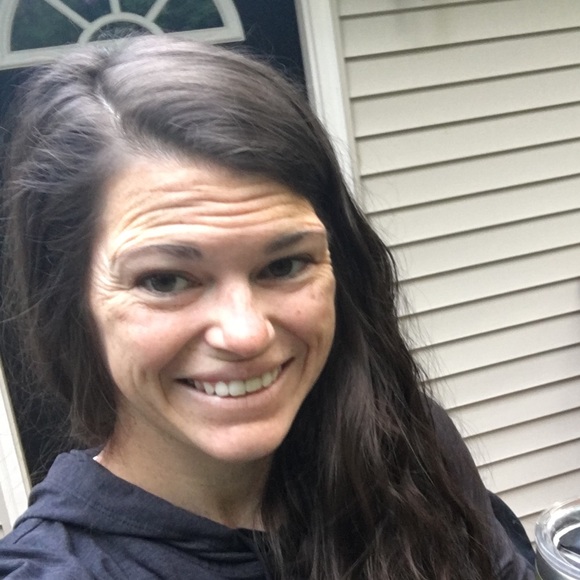 Profile Picture of Amanda Fournier (@amandafournier1) on Poshmark