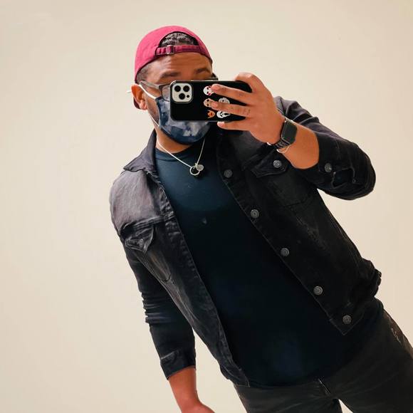 Profile Picture of Garrick Thomas (@gerk96) on Poshmark