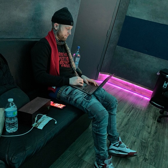 Marcus Galloway - Poshmark Profile Picture of Marcus Galloway (@marcusgalloway) on Poshmark