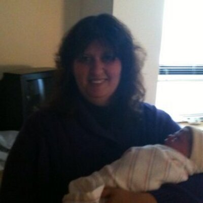 Profile Picture of Kim Charette (@kdscentnook) on Twitter