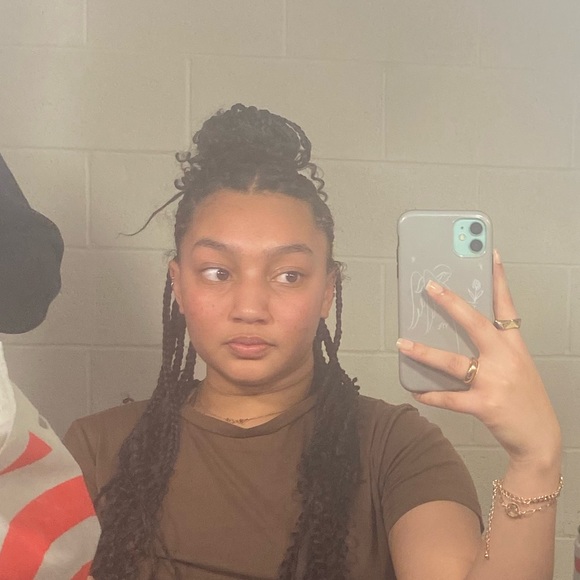 Profile Picture of Jasmine Foote (@jasminekfoote) on Poshmark