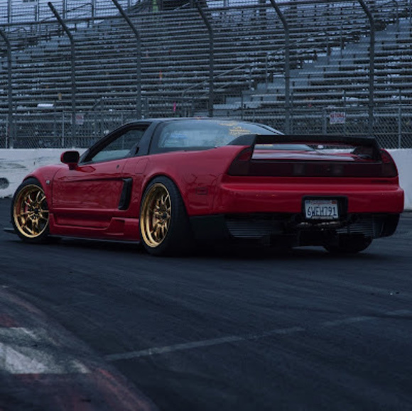 Profile Picture of Aaron Ethier (@flawingo) on Poshmark