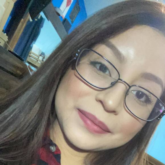 Profile Picture of Maria Clavijo (@mclavijo73) on Poshmark