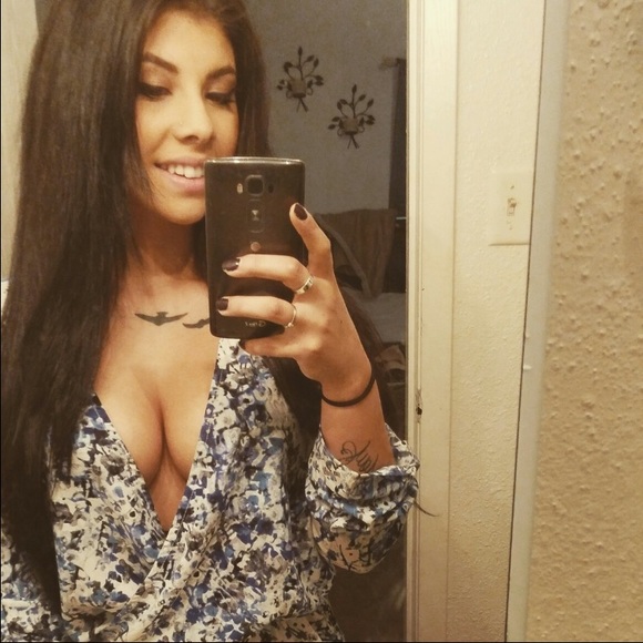 Profile Picture of Katelyn Hopley (@katelyn_hopley) on Poshmark