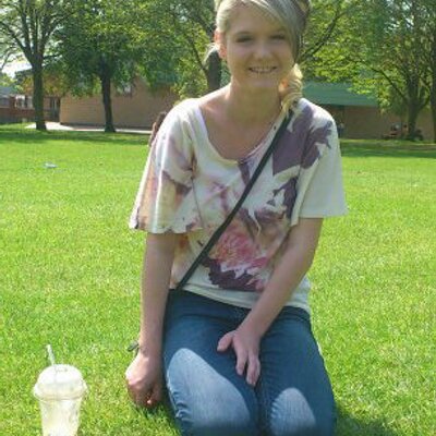 Rebecca Manton - Twitter Profile Picture of Rebecca Manton (@Beckielouu) on Twitter