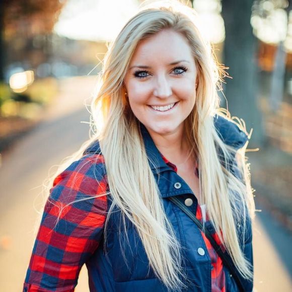 Profile Picture of Hannah Branch (@hbranch100) on Poshmark