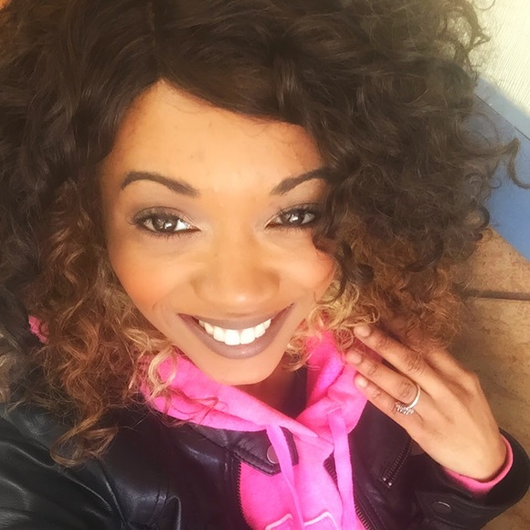 Profile Picture of Kerine Bernard (@kerine22) on Poshmark