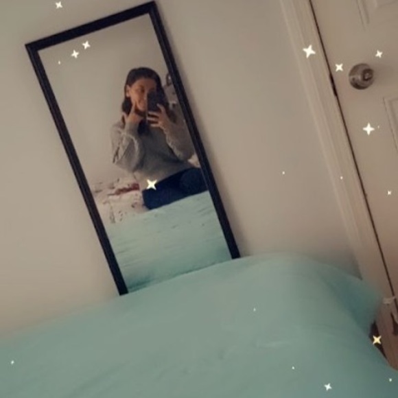 Profile Picture of Rukhsar Hussainy (@rukhsarhussainy) on Poshmark