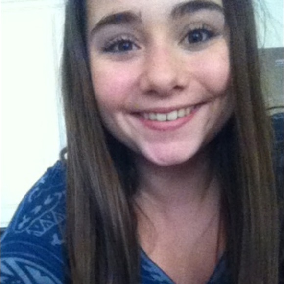 Profile Picture of Sophia Patterson (@sophia_p) on Poshmark