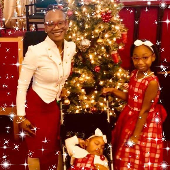 Profile Picture of Chanea Charles (@lilladisix) on Poshmark